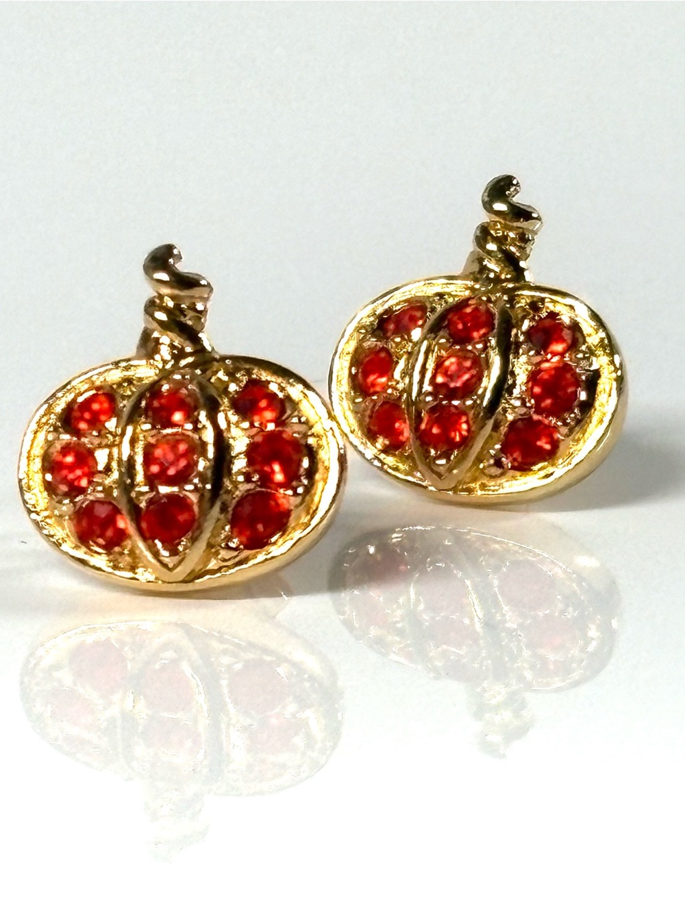 Vintage Avon Pumpkin Earrings Orange Rhinestone Gold Tone Fall Autumn - 1997